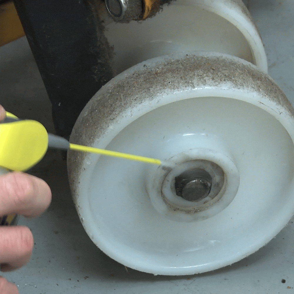 WD40_SPECIALIST_HIGH_PERFORMANCE_PTFE_LUBRICANT_400ML_Usage_2.gif