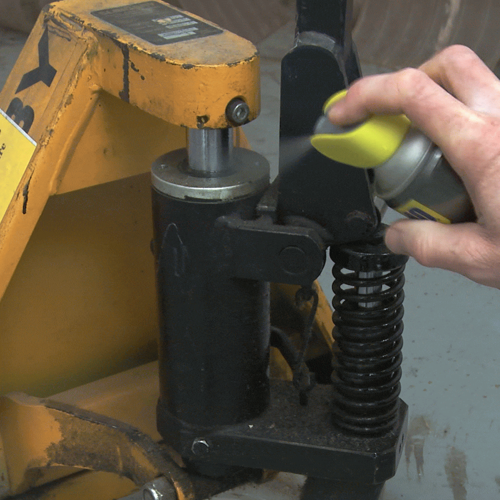 WD40_SPECIALIST_HIGH_PERFORMANCE_PTFE_LUBRICANT_400ML_Usage_1.gif