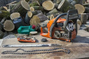 clean chain saw