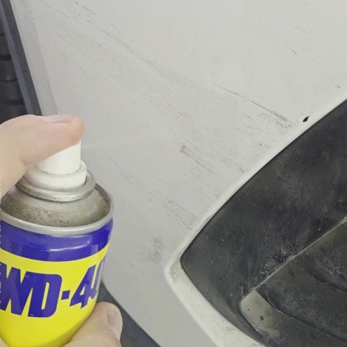 הסרת שפשוף של צבע מהרכב