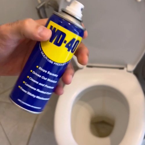 ניקוי אסלה באמצעות DW40