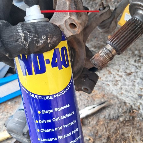 החלפת מיסב ברכב.